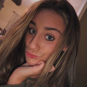 Meet your Posher, Ava